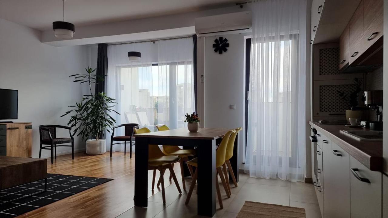 Appartement Penthouse Cosmopolit à Braşov Extérieur photo