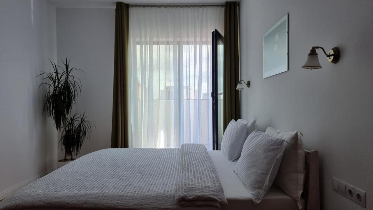 Appartement Penthouse Cosmopolit à Braşov Extérieur photo