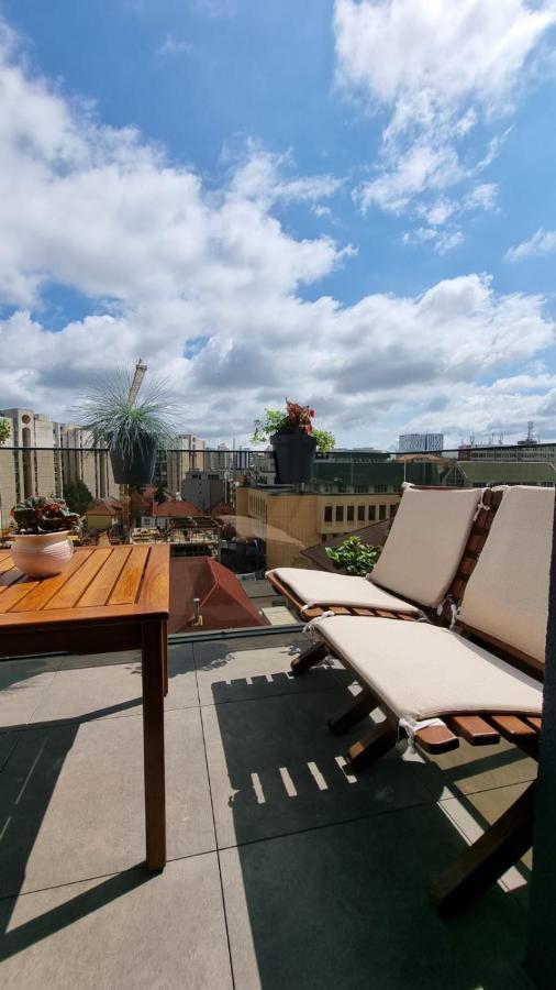 Appartement Penthouse Cosmopolit à Braşov Extérieur photo