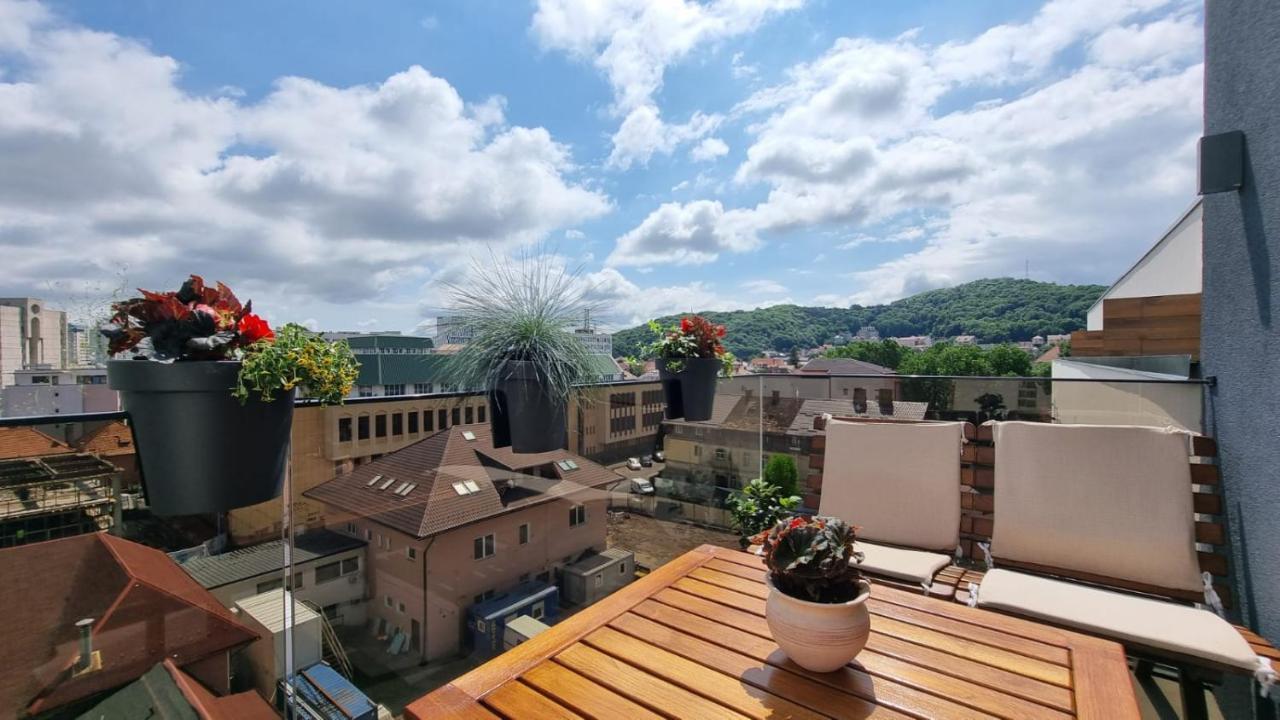 Appartement Penthouse Cosmopolit à Braşov Extérieur photo
